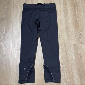 Lululemon black crop leggings size 4 ruffles